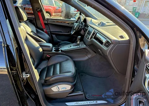 2017 Porsche Macan Gts z USA, uszkodzony, nr VIN WP1AG2A51HLB55591